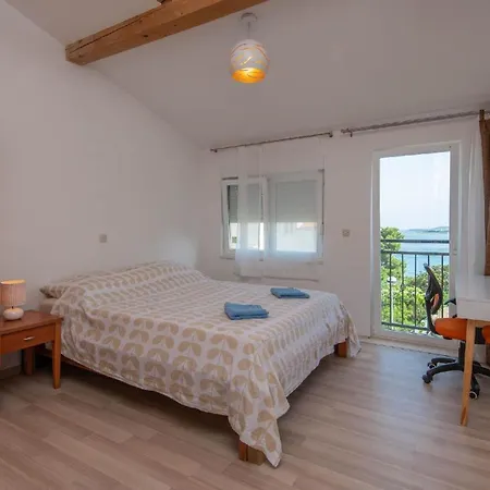 Apartment Ferienwohnung Fuer 6 Personen Ca 90 Qm In Orebic, Dalmatien Sueddalmatien